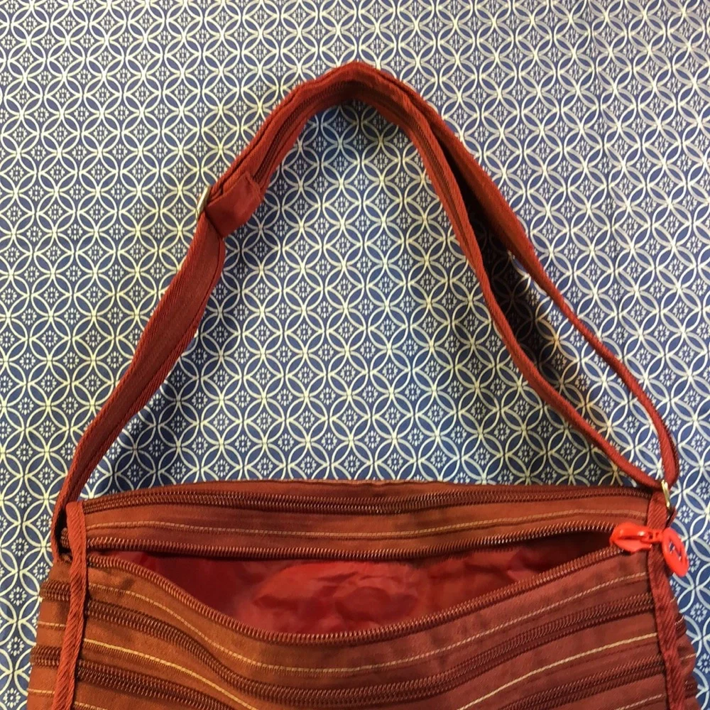 Zipit vintage red large messenger bag with pockets - Picture 3 of 9